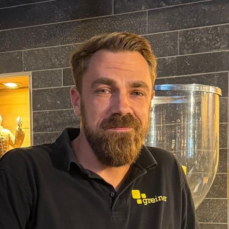 Stefan Poh, Fliesenlegermeister